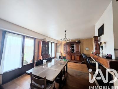 Maison - 96 m² - 4 pièces