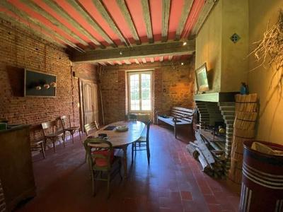 Maison - 301 m² - 9 pièces