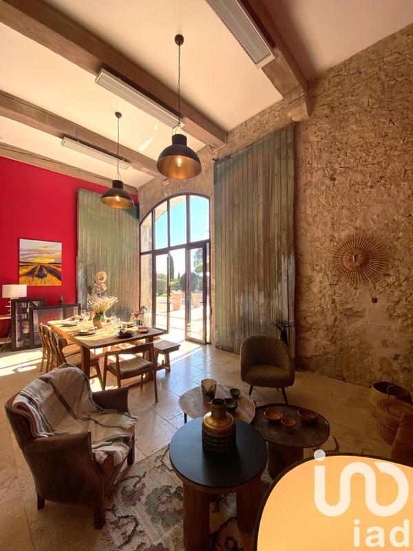 Maison - 855 m² - 22 pièces