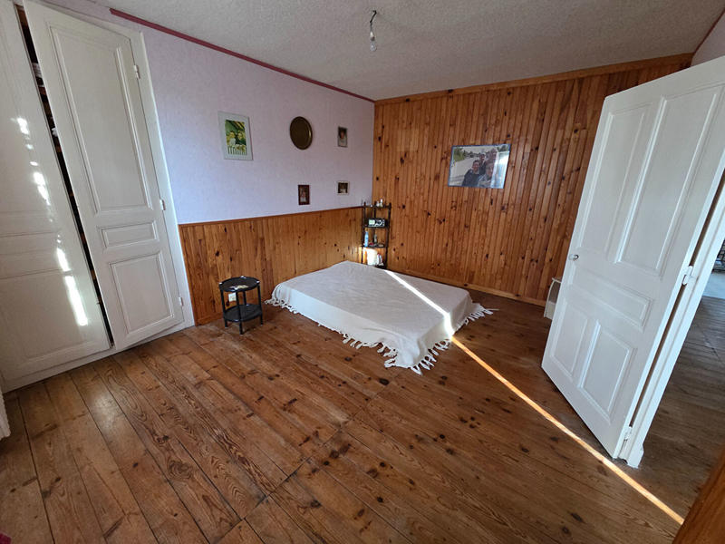 Maison - 300 m² - 6 pièces