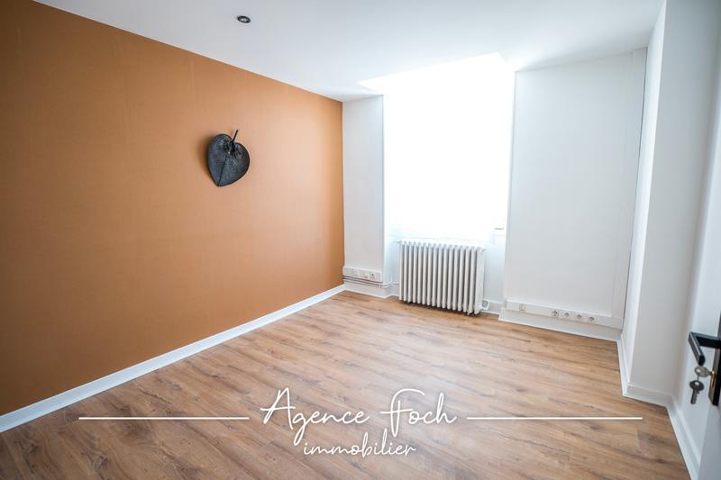 Appartement - 205 m² - 8 pièces