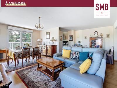 Appartement sur toit - 106 m² - 4 pièces