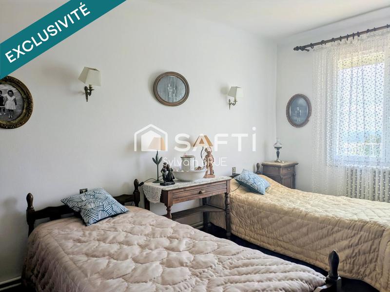 Maison - 157 m² - 8 pièces