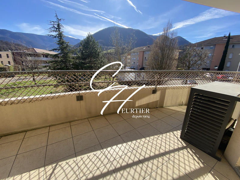 Appartement - 79 m² - 4 pièces