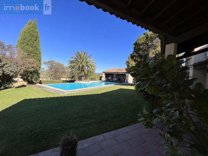 Maison - 150 m² - 4 pièces