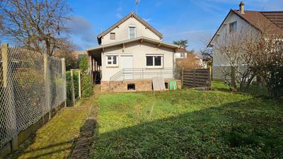 Maison - 90 m² - 5 pièces