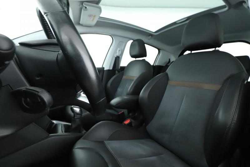 Peugeot 208 1.2 PureTech Feline 5p 110 ch