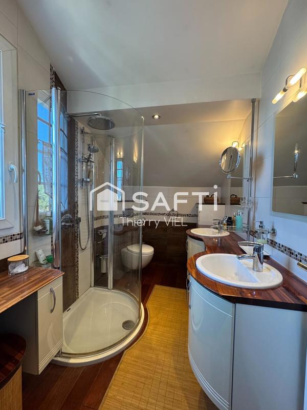 Maison - 150 m² - 5 pièces