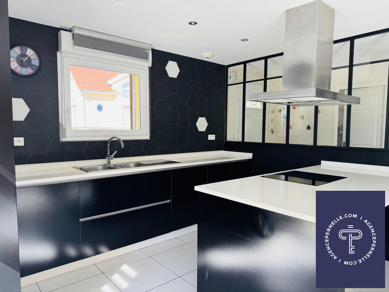 Maison - 88 m² - 4 pièces