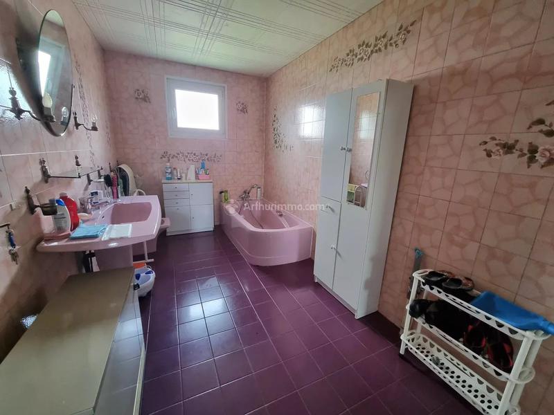 Maison - 293 m² - 8 pièces