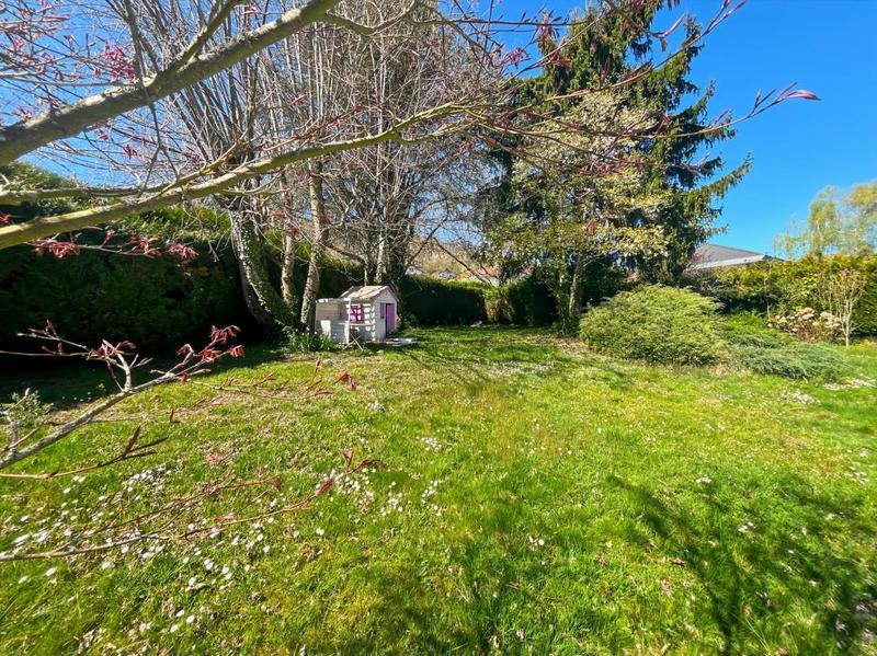 Maison - 201 m² - 5 pièces