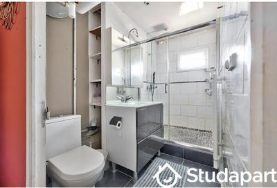 Chambre - 11 m² - 1 pièce