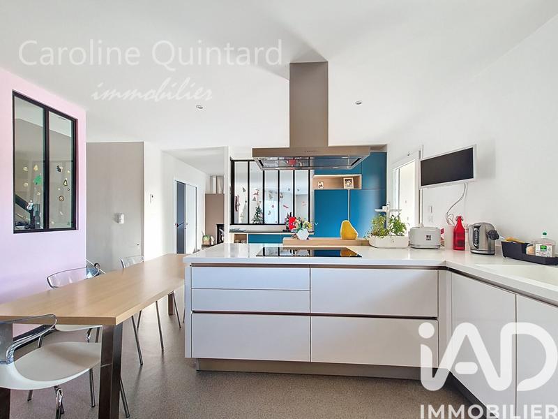 Maison - 202 m² - 5 pièces