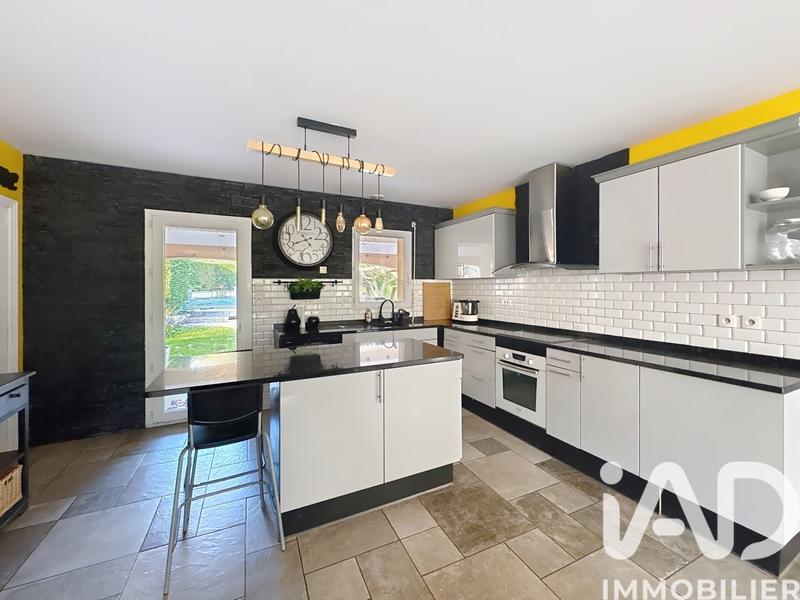 Maison - 142 m² - 6 pièces