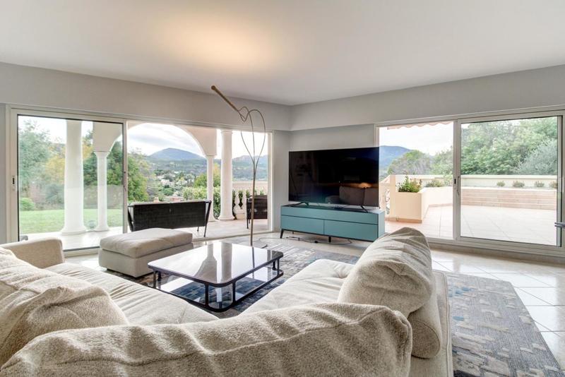 Appartement - 154 m² - 5 pièces