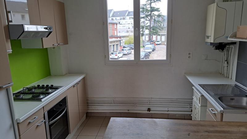 Appartement - 80 m² - 5 pièces