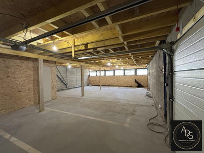 Local d'activités - 85 m² - 1 pièce