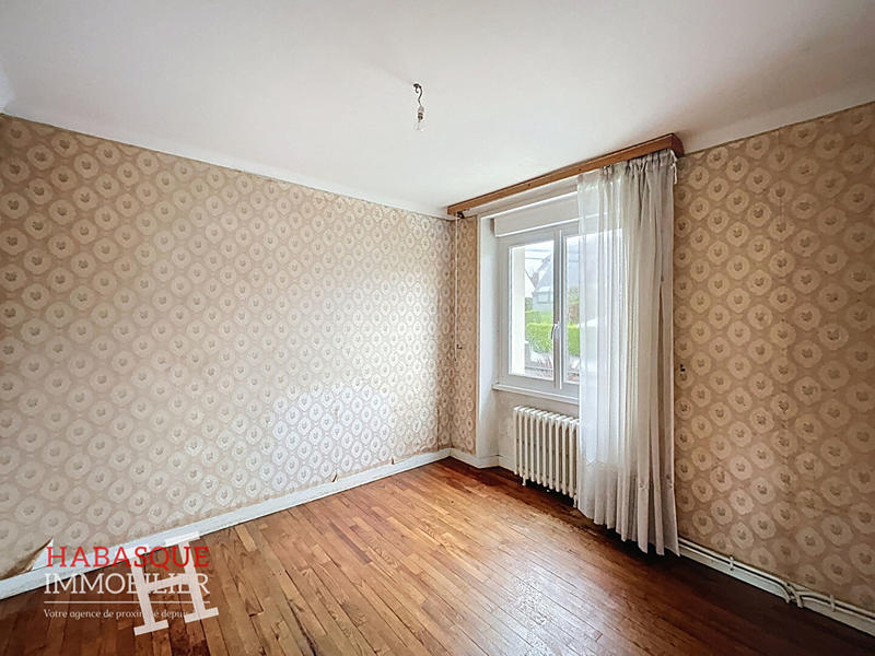 Maison - 99 m² - 5 pièces