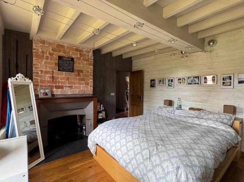 Maison - 212 m² - 9 pièces