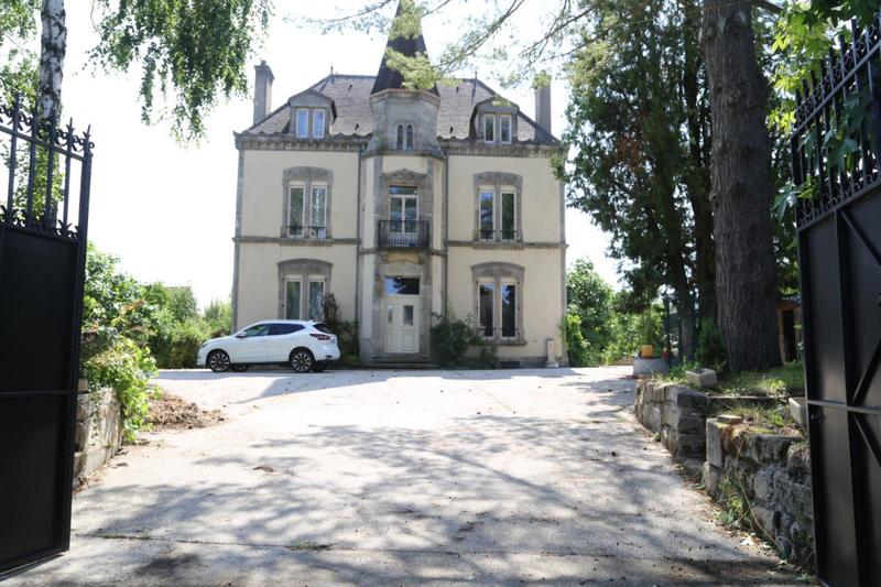 Maison de maîtres - 300 m² - 9 pièces