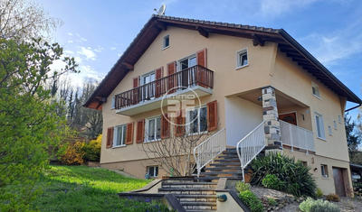 Maison - 170 m² - 7 pièces