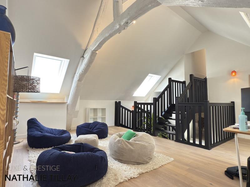 Maison - 380 m² - 11 pièces