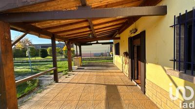 Maison - 92 m² - 5 pièces