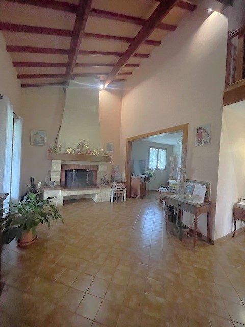 Maison - 192 m² - 10 pièces