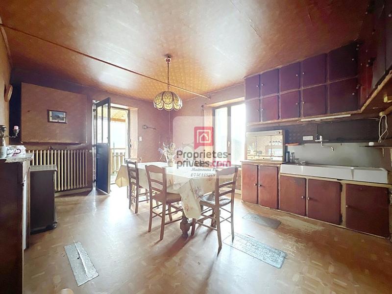 Maison - 390 m² - 9 pièces