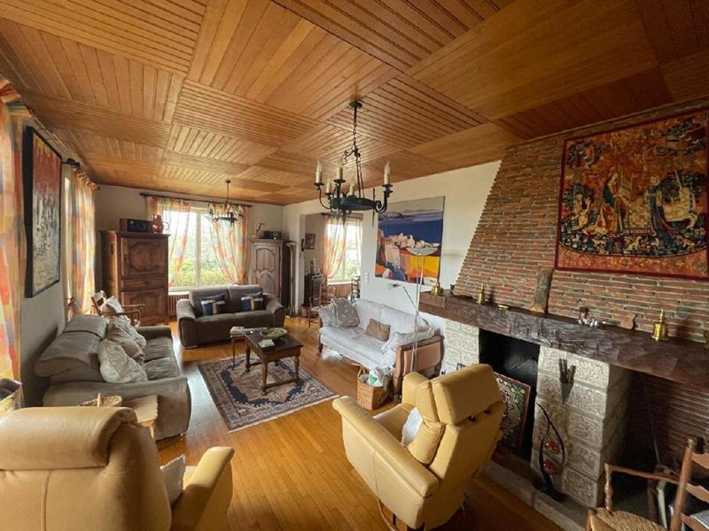 Maison - 205 m² - 8 pièces