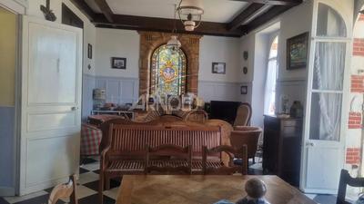 Maison - 215 m² - 11 pièces