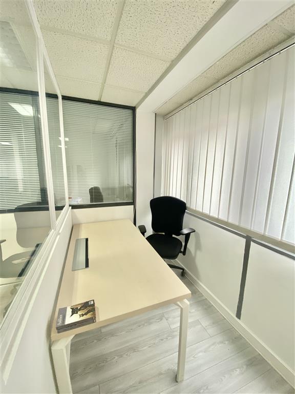 Bureau - 84 m²