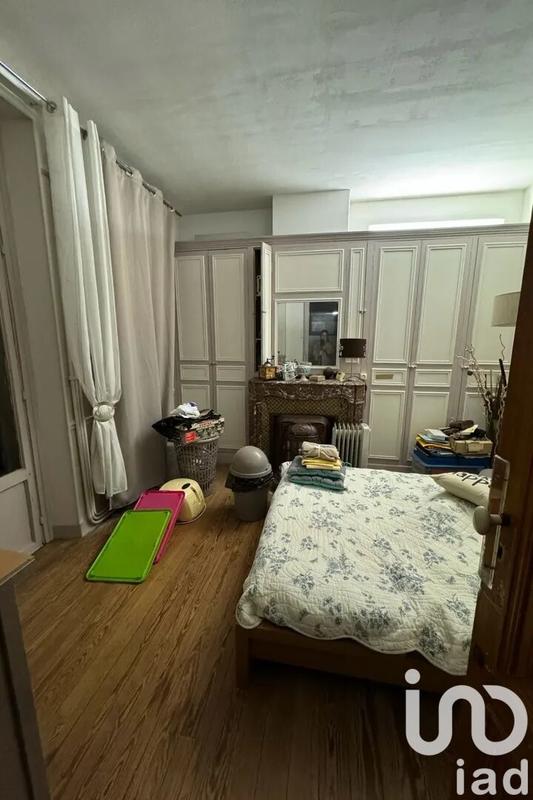 Maison - 220 m² - 11 pièces