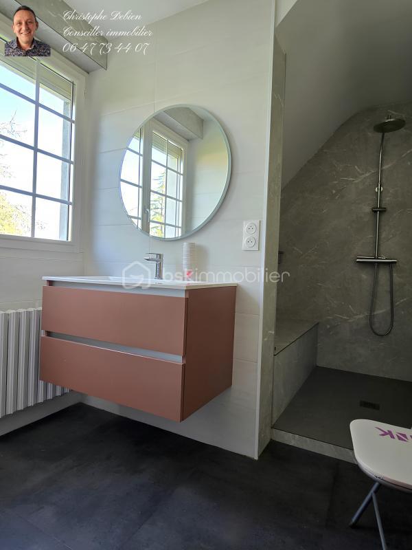 Maison traditionnelle - 137 m² - 5 pièces