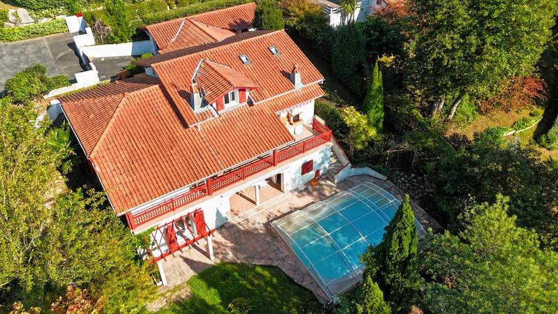 Maison - 190 m² - 5 pièces