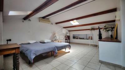 Maison - 221 m² - 8 pièces