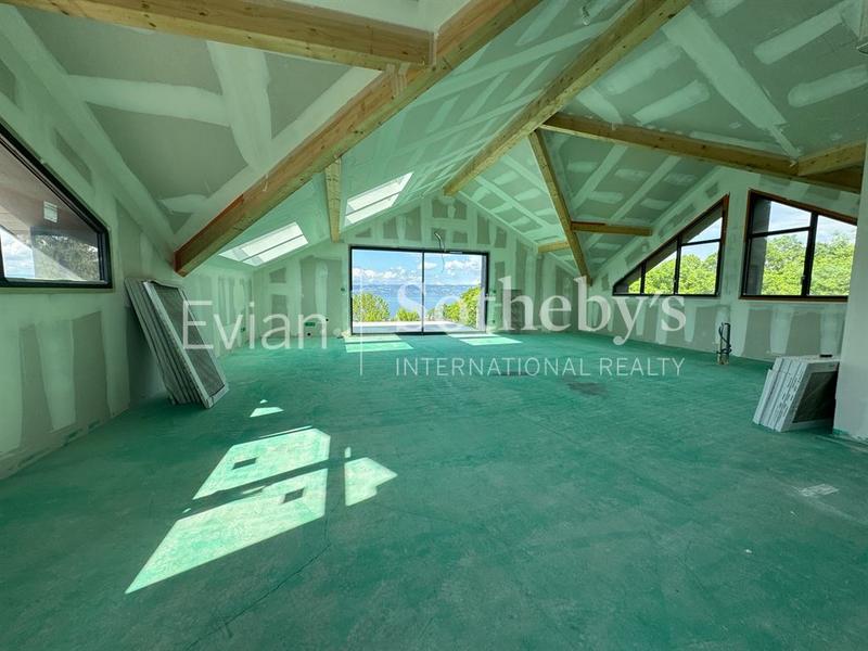 Appartement - 121 m² - 4 pièces