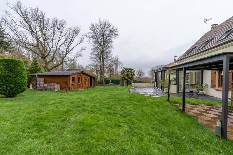 Maison - 142 m² - 9 pièces