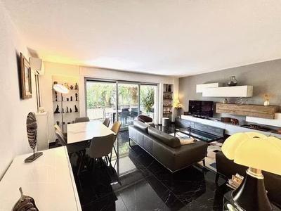 Appartement - 86 m² - 3 pièces