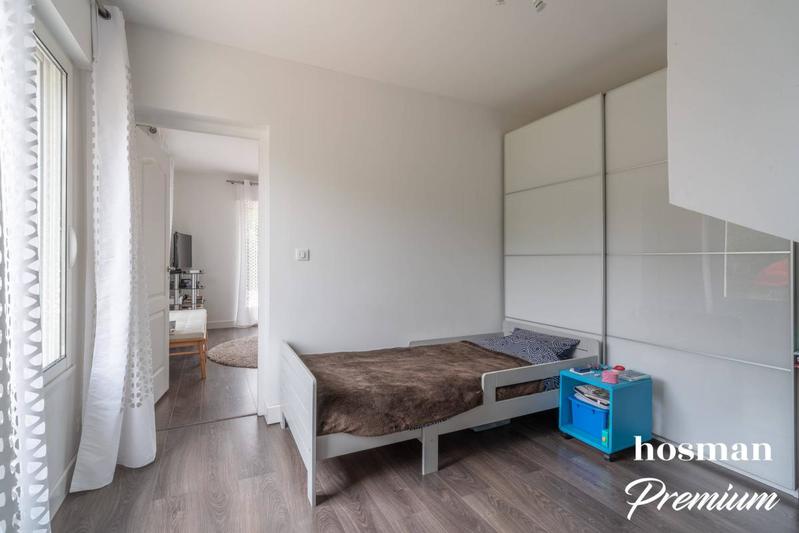 Maison - 298 m² - 8 pièces