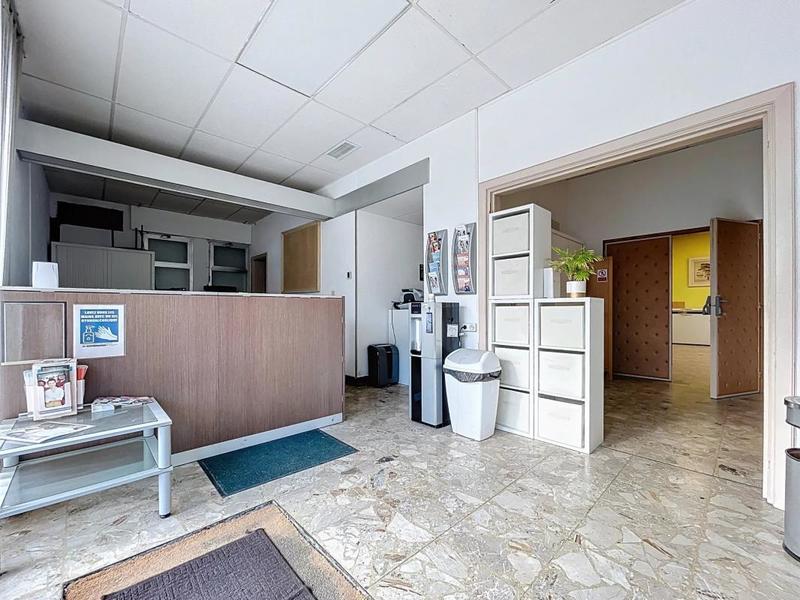 Local commercial - 164 m²