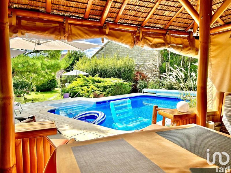 Maison - 215 m² - 7 pièces