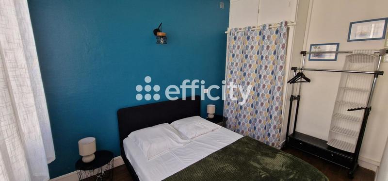 Immeuble - 90 m² - 5 pièces