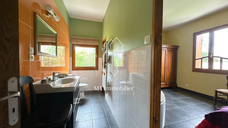 Maison - 343 m² - 8 pièces