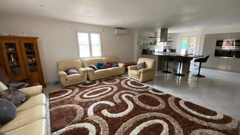 Maison - 190 m² - 8 pièces