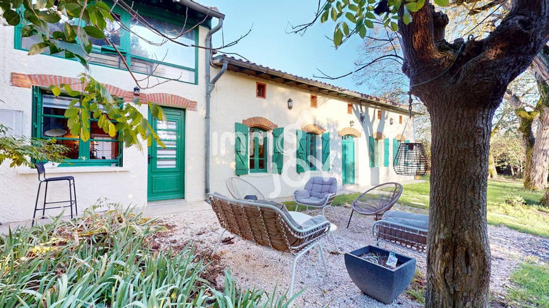 Maison - 185 m² - 7 pièces