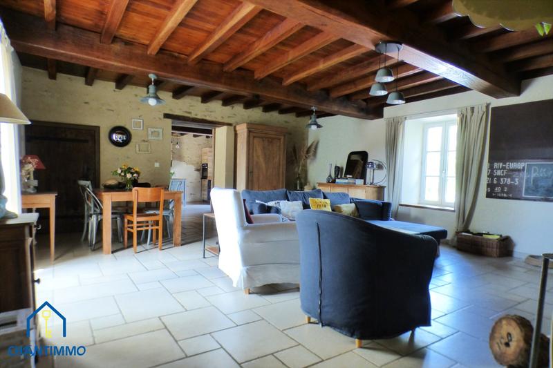Maison - 267 m² - 7 pièces