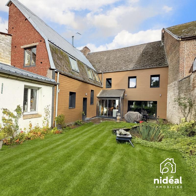 Maison - 205 m² - 7 pièces