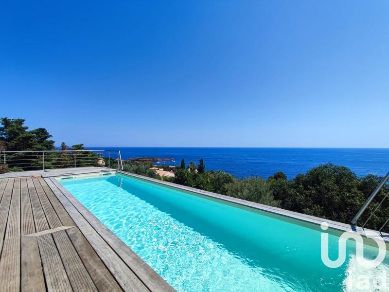 Maison - 215 m² - 7 pièces