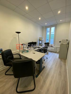 Bureau - 210 m²